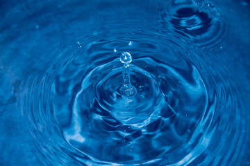 Naklejka na ściany i meble Blue water drops