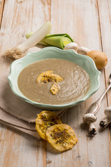 mushroom soup with cheese chips