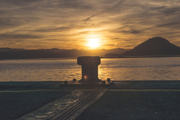 atardecer en el mar y laguna