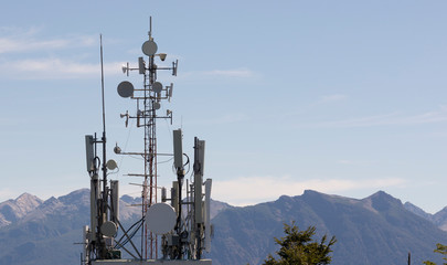 Antenas de Telecomunicaciones en lo alto de las monta&ntilde;as. 