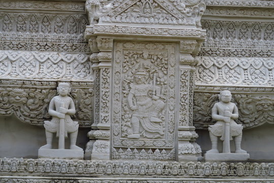 Bas reliefs sculptés  temple