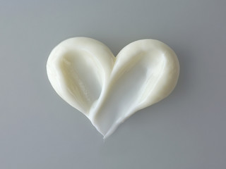 heart shape cosmetic cream