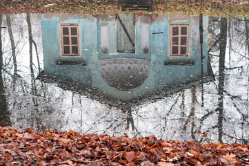 Reflection of a blue house in the autumn river, Fog in the city Park, Catherine's palace, St....