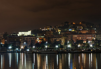 Obraz premium Cityscape of La Spezia at night - Liguria Italy