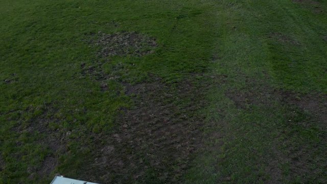 Wildschaden Beseitigung mit Wiesenhobel und Traktor