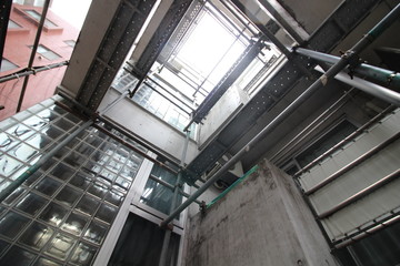 大規模修繕工事の足場