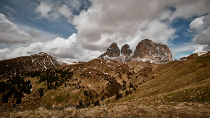 Bekannte Berggipfel in den europäischen Alpen.