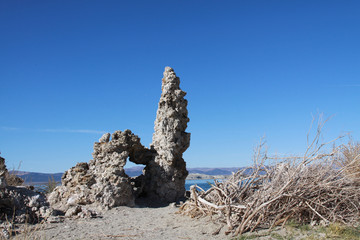 Tufa towers at Mono Lake in California against a clear blue sky