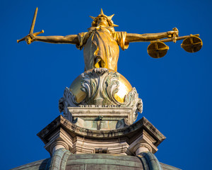 Fototapeta na wymiar Lady Justice Statue at the Old Bailey