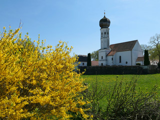 Bayern - Kirche im Münchner Umland