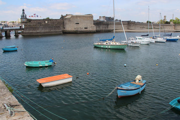 Surrounding wall in Concarneau (Brittany - France)
