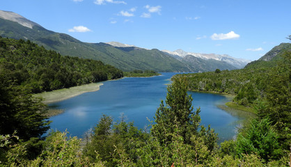 Fototapeta na wymiar Lago Guillelmo