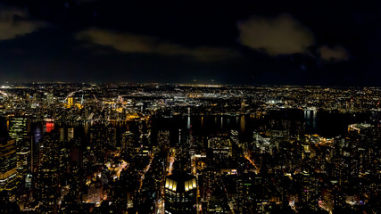 Fototapeta premium New York im Lichtermeer