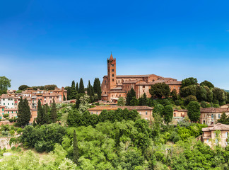 Fototapeta na wymiar View of the historic centre of Siena with the Church of Santa Maria dei Servi, Tuscany, Italy