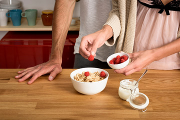 couple making breakfast