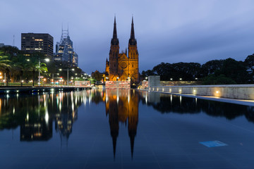 Fototapeta premium reflection of the cathedral in the fountain