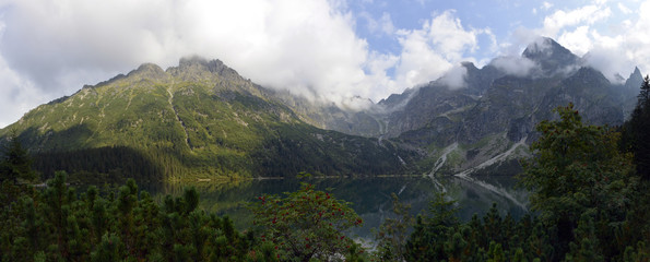 Morskie Oko / High Tatras pond © huspi