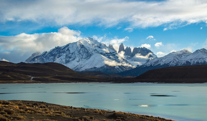 Torres del paine, laguna amarga en inverno. parque nacional chileno