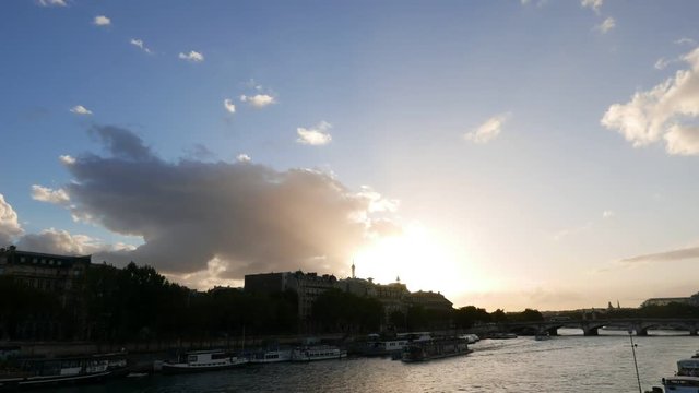 Sunset timelapse in Paris