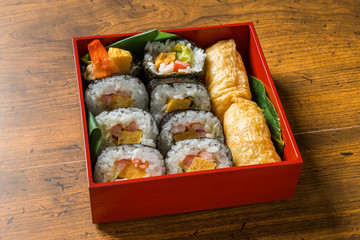 Fototapeta na wymiar 巻き寿司　Rolled sushi of the Japanese-style
