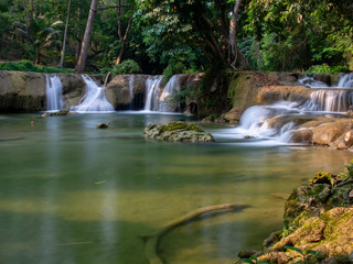 Obraz premium Beautiful waterfall in Thailand Saraburi province travel background 