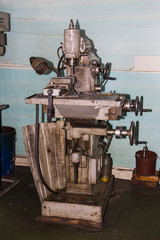 Drilling and milling industrial machine