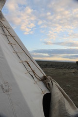 Tipi in the desert © Tim