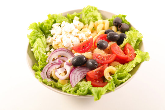 salade de l&eacute;gumes et p&acirc;tes