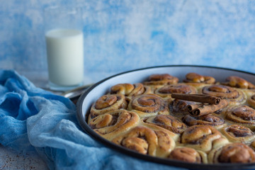 Cinnamon rolls and cinnamon sticks