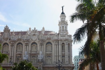 Fototapeta na wymiar Grand theatre de la Havane