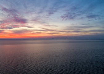Obraz premium Sunset over Mobile Bay on the Alabama Gulf Coast 