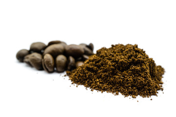 Kaffee Kaffeebohnen Kaffeepulver Bohnenkaffee isoliert
