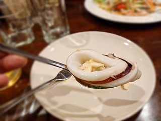 Fresh seafood consists of squid, grilled shrimp, cockles22