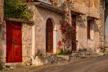 Fototapeta na wymiar street in old town of Tseria village Greece