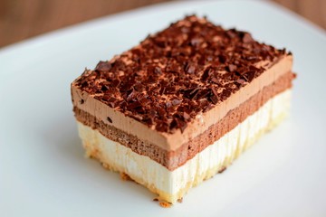 Tarta tres chocolates