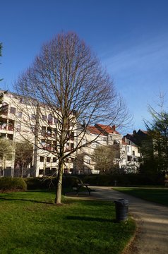 Bruxelles (Belgique) Petit parc pr&egrave;s de la station de m&eacute;tro &laquo; Parvis de Saint-Gilles &raquo;