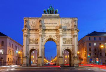 Fototapeta na wymiar Munich. Triumphal Arch.