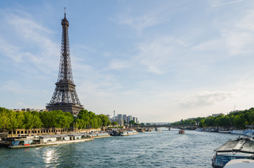 Fototapeta na wymiar Summer in Paris - Paris, France