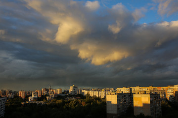 Fototapeta na wymiar Beautiful sunset over the city. Beautiful sky colours.