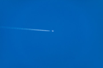 Aereo in cielo