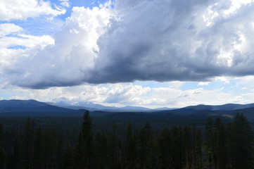 Fototapeta na wymiar Mountain Clouds