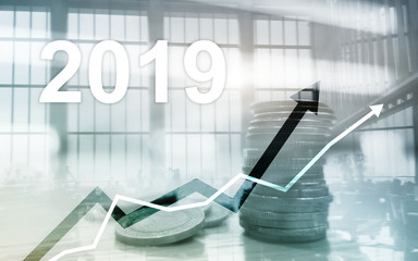 Obraz premium Stack of coins for finance and banking, investment concept. Business growth &nbsp;year 2019.