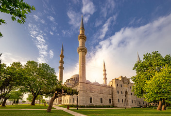 Fototapeta na wymiar Suleymaniye Mosque on sunrise, Istanbul