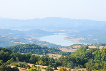 Fototapeta na wymiar View of Montedoglio lake, Arezzo, Italy