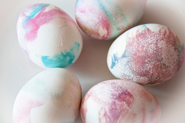 Egg hunt. Traditional food cook. Painted eggs. DIY and handmade. Happy easter. natural dye. Easter egg. Marble shell. Spring holiday preparation. Easter hunt. Easter nest. Colorful eggs. Funny bunny