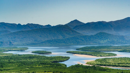 Neben dem bekannten Hinchinbrook Lookout liegt der Panjoo Lookout mit wesentlich besserer Aussicht