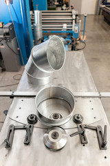 production rolling tool, electric machine. the production of ventilation and gutters. Tool and bending equipment for sheet metal. manufacture or a demonstration stand in the store