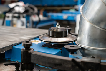 production rolling tool, electric machine. the production of ventilation and gutters. Tool and bending equipment for sheet metal. manufacture or a demonstration stand in the store