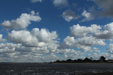 Obraz na płótnie Canvas nuage mer ciel