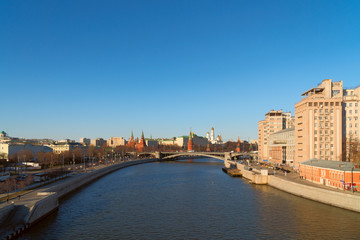Obraz na płótnie Canvas The Moscow Kremlin. View from the river on a sunny day